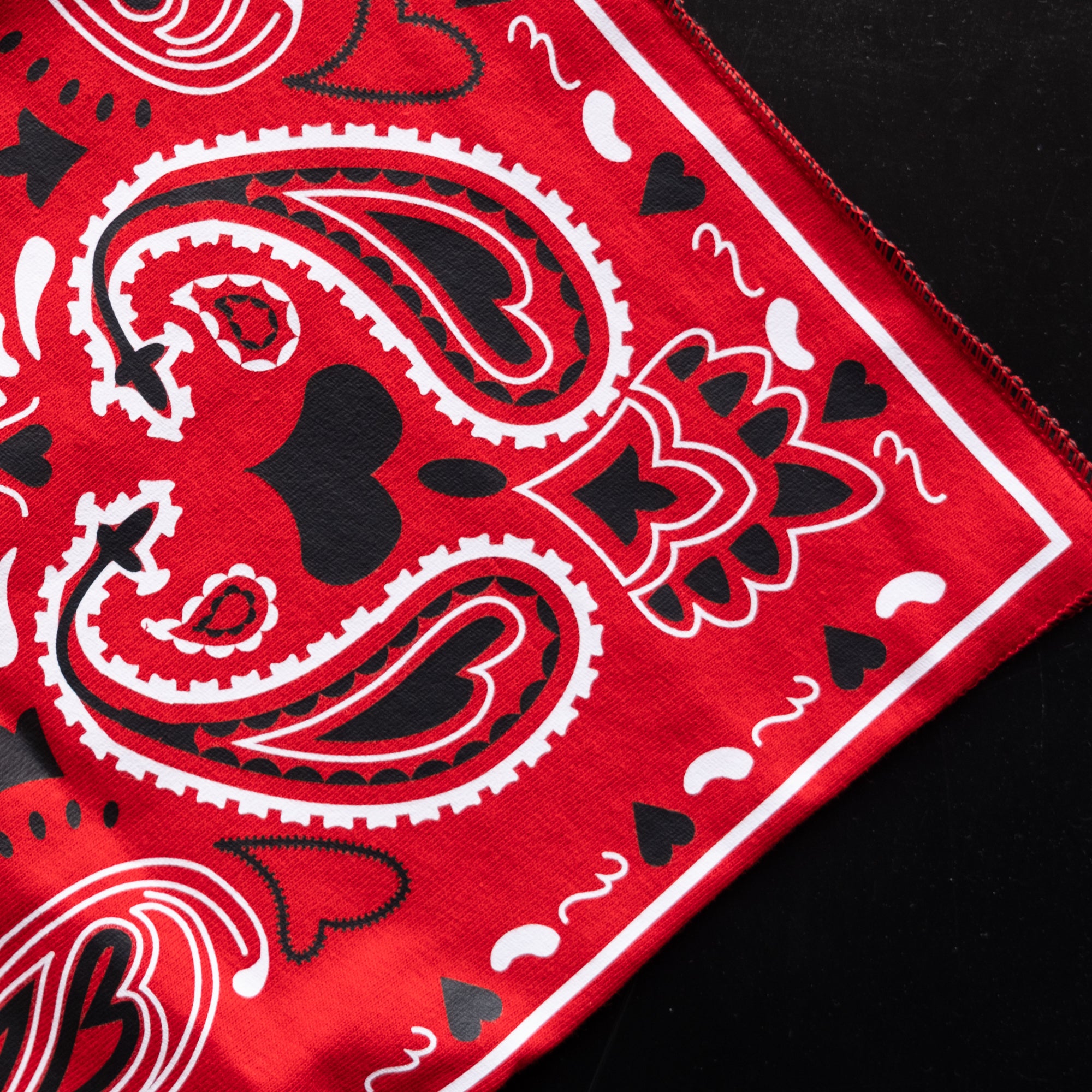 RED BANDANA MOR NYC EDITION 2025